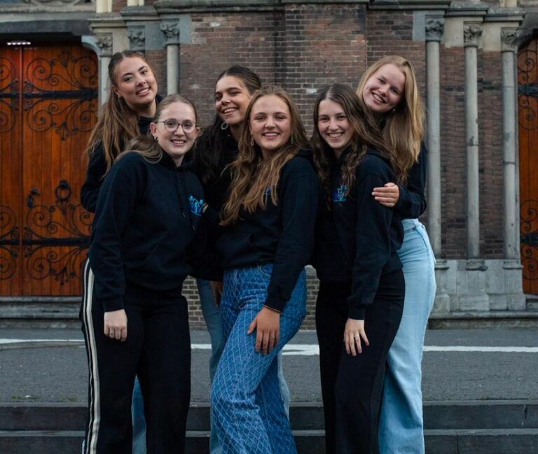 12e betuur Watoto